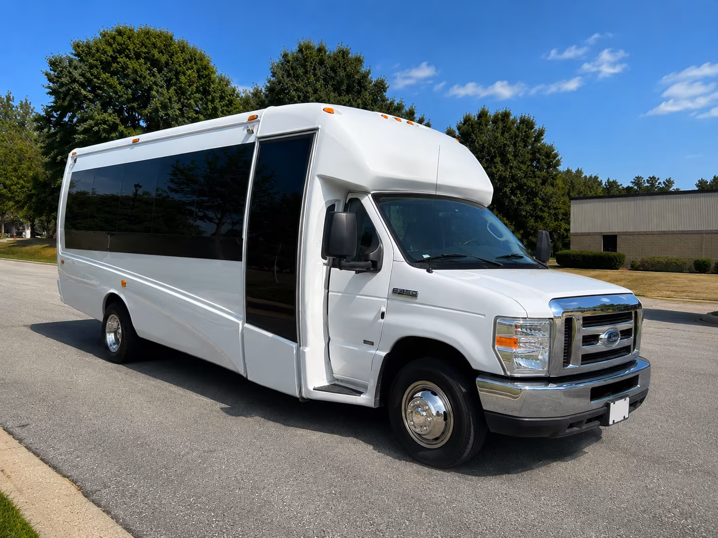 bus rentals for bands performers and touring acts moving through el cajon
