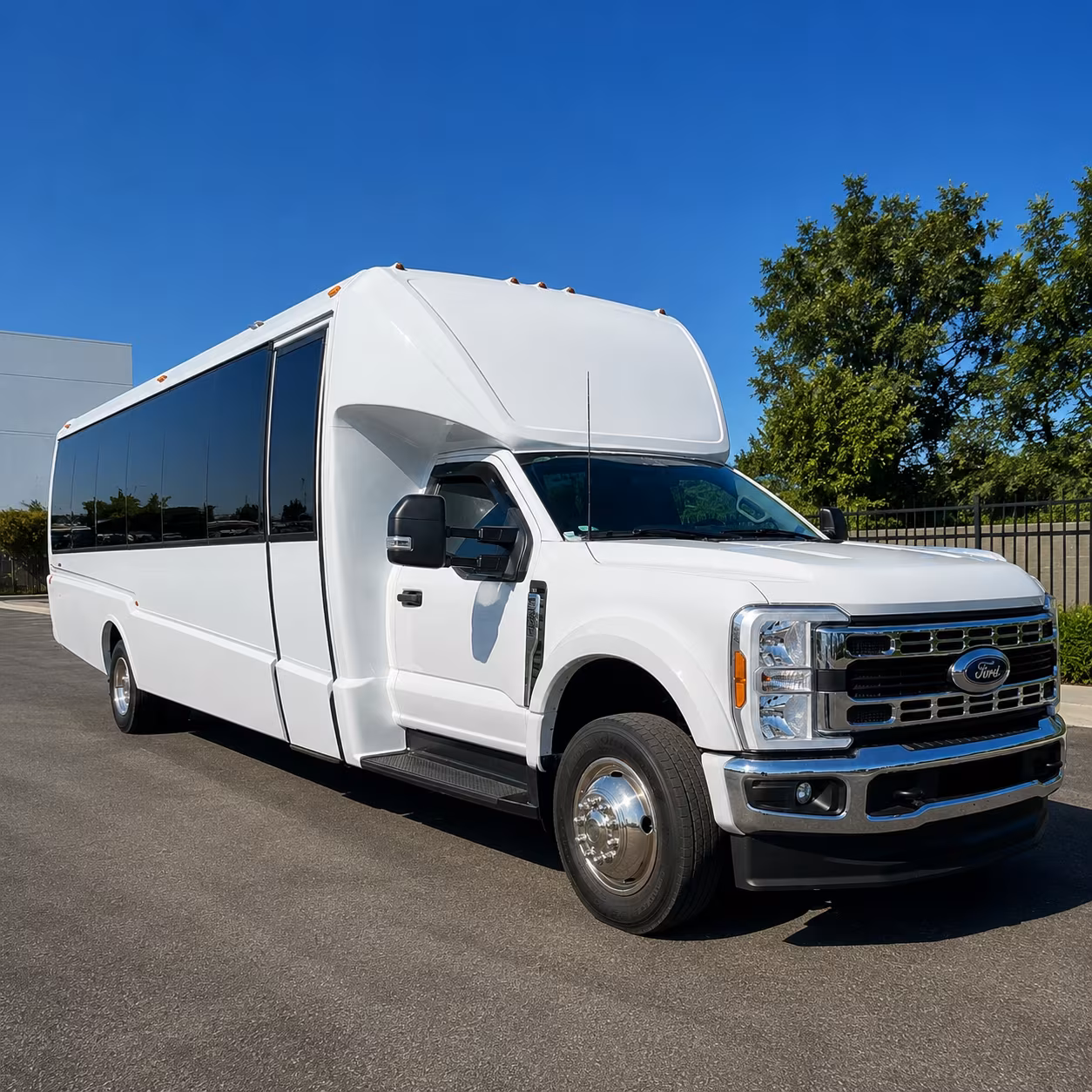 corporate airport transfer buses to and from san diego international airport