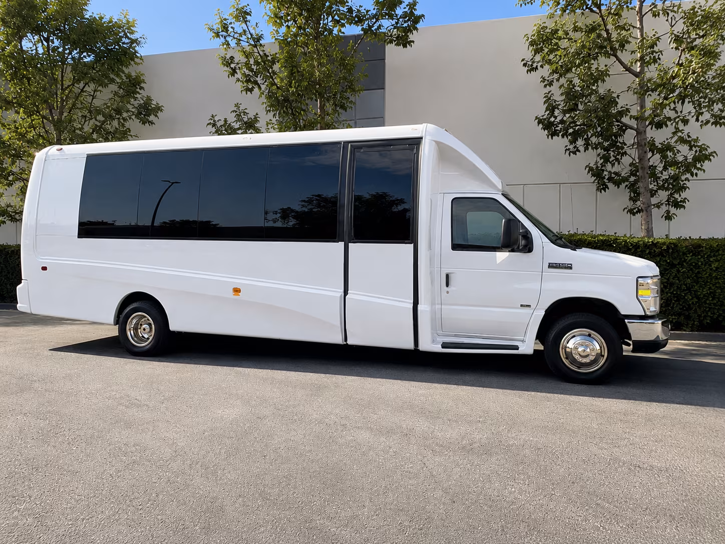 find the perfect transportation for your next corporate event 2