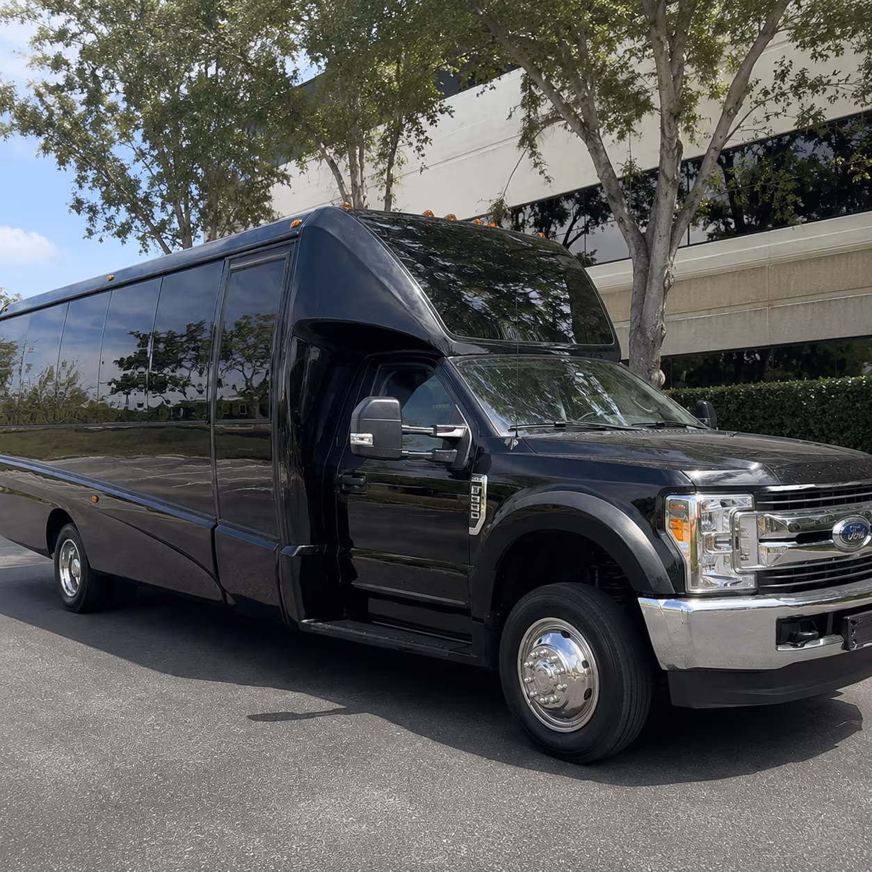 party bus transportation for el cajon area proms