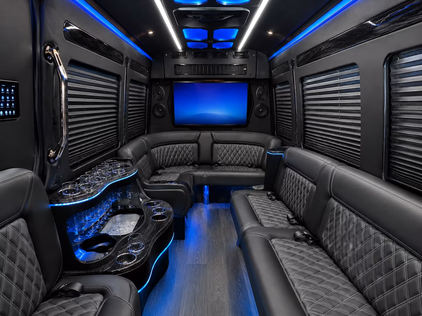 shuttle buses for concerts at house of blues and downtown san diego clubs